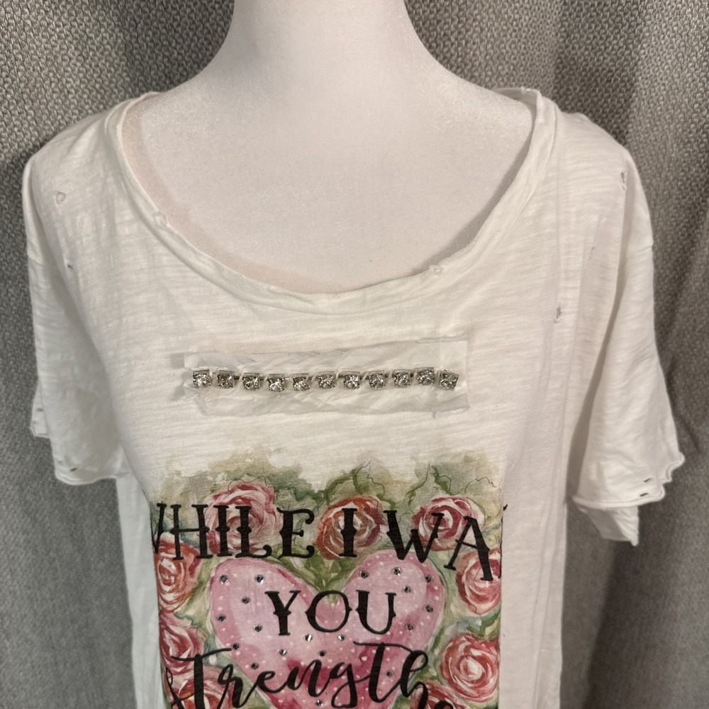 NWOT A Rare Bird Strengthen My Heart Tattered Tee White L/XL Rhinestones Boho - Picture 3 of 10